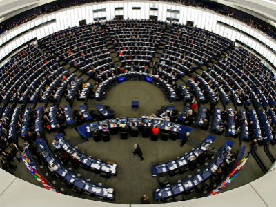 Πρωτοφανείς παρεμβάσεις κατά του ΣΥΡΙΖΑ καταγγέλουν οι ευρωβουλευτές της Αριστεράς