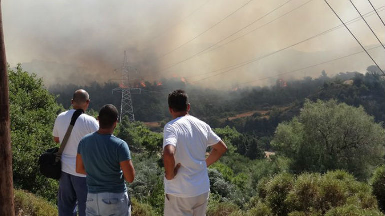 Ρόδος: Καλύτερη η εικόνα του πύρινου μετώπου