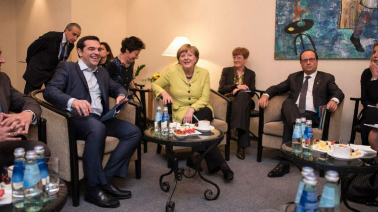 Συνάντηση Τσίπρα – Μέρκελ – Ολάντ στις Βρυξέλλες