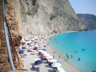 Επιβάτη του Norman Atlantic «δείχνει» το πτώμα που εντοπίστηκε στη Λευκάδα