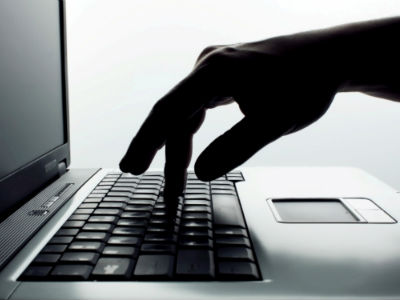 Πέντε αυτοκτονίες σε μία εβδομάδα απέτρεψε η Δίωξη Ηλεκτρονικού Εγκλήματος
