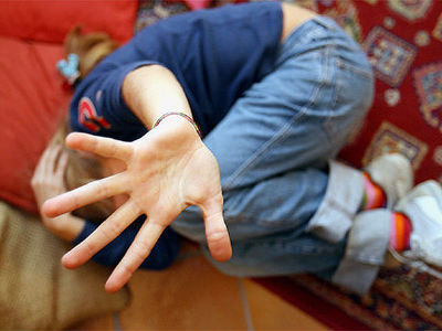 Κατερίνη: Βασάνιζαν με πυρακτωμένο σίδερο τα παιδιά τους