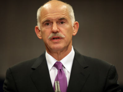 Επανεμφάνιση Παπανδρέου στο ΠΑΣΟΚ