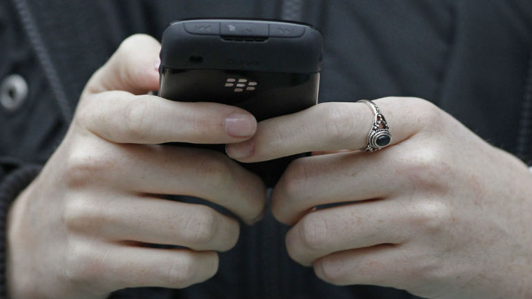 Κέρκυρα: Έπαιρνε προκαταβολή για… ανύπαρκτα κινητά