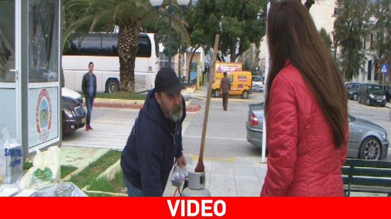 Κόρινθος: Άνεργος μάγειρας κάνει το τραπέζι σε άστεγους