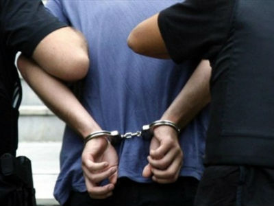 Τον συνέλαβαν για συμμετοχή σε δολοφονία