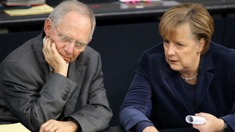 Handelsblatt: «Χάσμα Μέρκελ – Σόιμπλε για την Ελλάδα» Handelsblatt: «Χάσμα Μέρκελ – Σόιμπλε για την Ελλάδα»