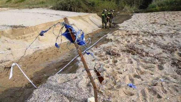 Πρέβεζα: Ψάχνουν ακόμη τις νάρκες στην παραλία