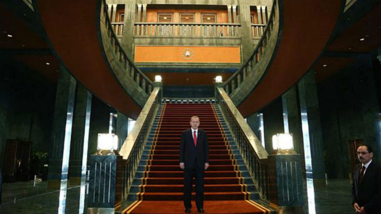 Τουρκία: Δοκιμαστές τροφίμων στην υπηρεσία του «Σουλτάνου»