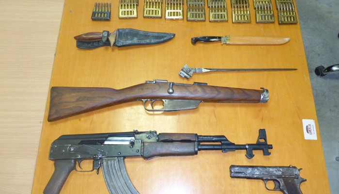 Χανιά: Έφοδος σε σπίτι – οπλοστάσιο