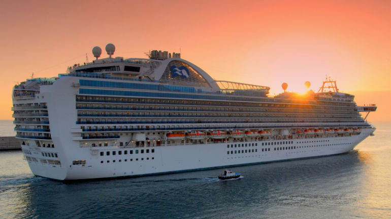 Βόλος: Επιασε λιμάνι εντυπωσιακό κρουαζιερόπλοιο με 3.259 επιβάτες