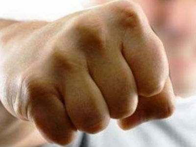 Ορεστιάδα: Τον επισκέφτηκε και τον έστειλε στο νοσοκομείο