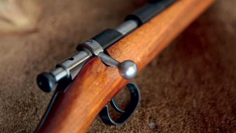 Αμαλιάδα: «Γάζωσε» σπίτι με «φλομπέρ»