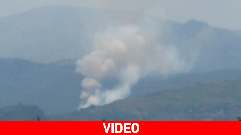 Αίγιο: Μεγάλη φωτιά σε δύσβατη περιοχή