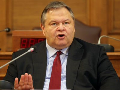 Βενιζέλος: «Να λειτουργήσουμε ως εγγυητές της σταθερότητας»