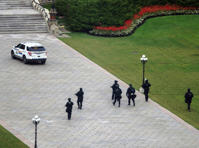 Ειδικές δυνάμεις 'χτενίζουν' την περιοχή