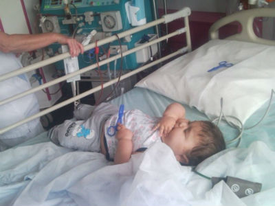 Ο μικρός Πανούλης δίνει μάχη για τη ζωή του