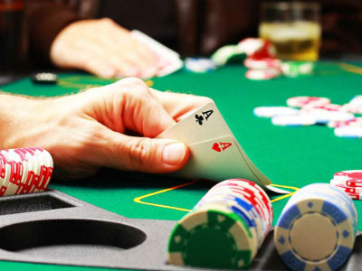 Πρέβεζα: Έντεκα συλλήψεις σε παράνομη χαρτοπαιχτική λέσχη