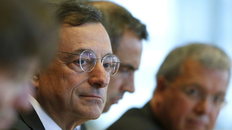 Ντράγκι σε Βαρουφάκη: «Η ΕΚΤ θέλει να βοηθήσει την Ελλάδα»