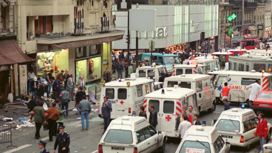 Λίγα λεπτά μετά τη βομβιστική επίθεση της 17ης Σεπτεμβρίου 1986