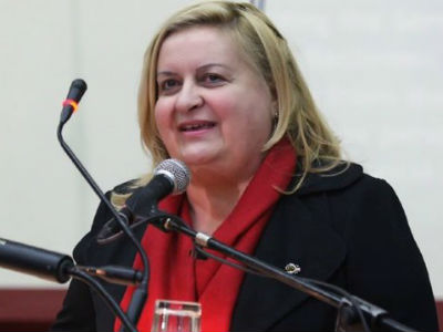 Σέρρες: Βράβευσαν την Περιστέρη για την Αμφίπολη