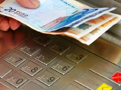 Έκανε ανάληψη… για λογαριασμό του κλέφτη