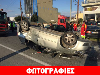 Λάρισα: Τρελή κούρσα και ανατροπή αυτοκινήτου