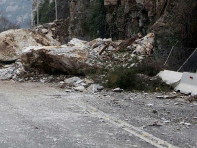 Μάχη με τις κατολισθήσεις στην Ήπειρο