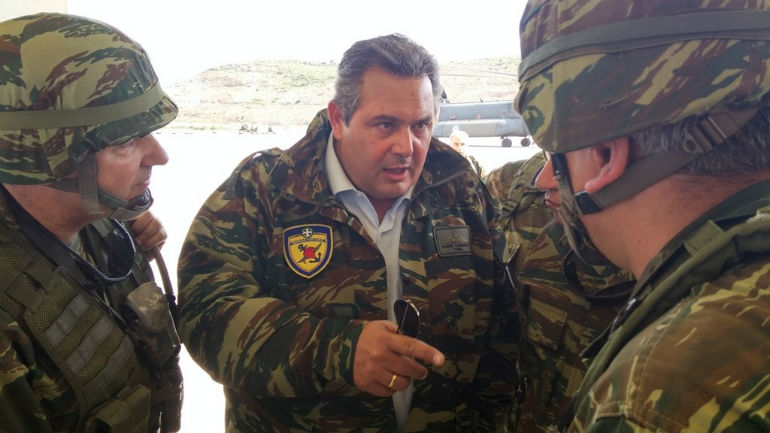 Στρατιωτικές ασκήσεις στο Αιγαίο παρακολούθησε ο Πάνος Καμμένος