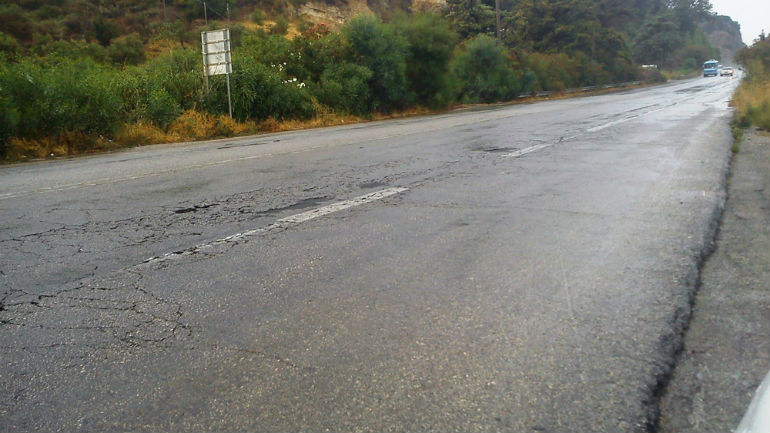 Πρέβεζα: Οδηγός έσωσε δικυκλιστή που βρέθηκε σε χαντάκι