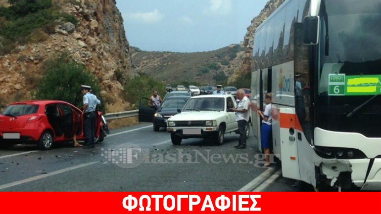Ρέθυμνο: Ένας τραυματίας σε σύγκρουση τουριστικού λεωφορείου με αυτοκίνητο