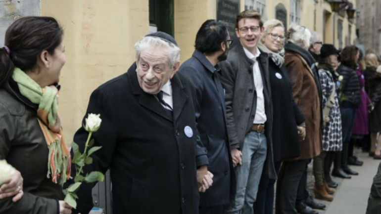 Κοπεγχάγη: Εκδήλωση μνήμης σε συναγωγή έναν μήνα μετά από αιματηρή επίθεση