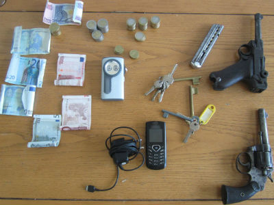 Ληστής με… πλούσιο βιογραφικό απείλησε αστυνομικούς με όπλο