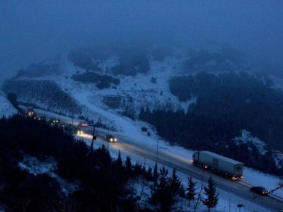 Απαγορεύτηκε η κυκλοφορία φορτηγών στον δρόμο Χαλκίδας – Αιδηψού
