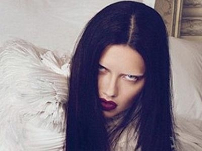 Βγάλτε τα φρύδια σας, είναι της μόδας