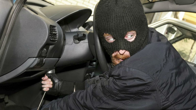 Πάτρα: «Σεσημασμένος» 14χρονος έκανε βόλτες με κλεμμένο αυτοκίνητο