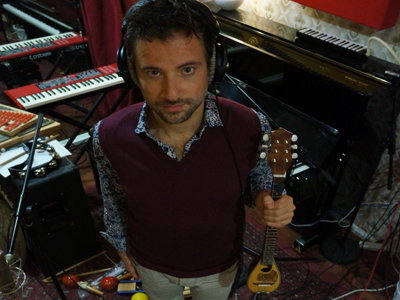 Μαραβέγιας: «Κάτω στον Πειραιά»