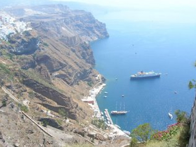 Σύγκρουση πλοίων στη Σαντορίνη