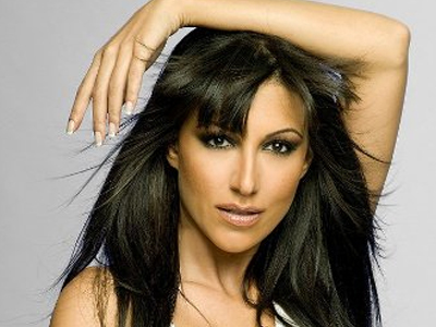 Γιατί δεν αποχωρίζεται το κινητό της τηλέφωνο;