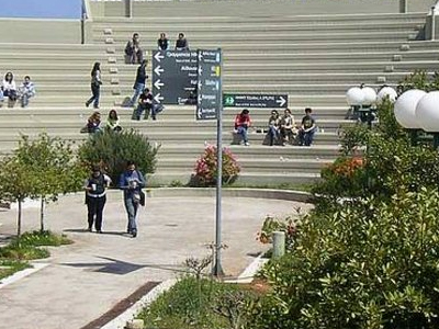 Αναστέλλουν τα μαθήματα λόγω έλλειψης καθηγητών