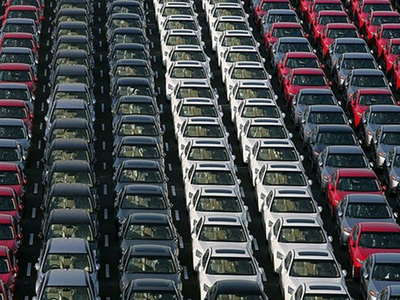 Ξεπέρασε το 55% η πτώση στην αγορά αυτοκινήτου
