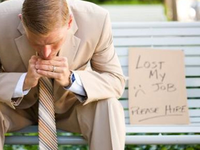 Η ανεργία αυξήθηκε 3,5% σε 12 μήνες