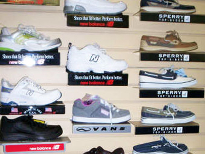 Η επιχείρηση με «μαϊμού» προϊόντα ήταν οικογενειακή