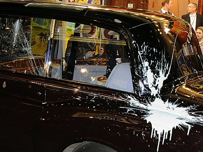 Επίθεση κατά του Πρίγκιπα Κάρολου στο Λονδίνο