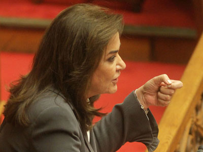 Επιμένει η Ντόρα για τον Θέμο