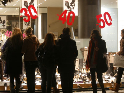 Εκπτώσεις ακόμα και έως 80% από το Σάββατο