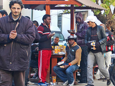 Αντί για δουλειά τους απήγαγαν