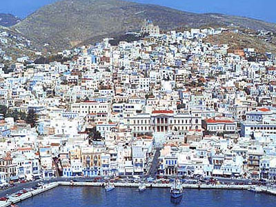 Ρήμαξε την Ερμούπολη μέσα σε ένα βράδυ