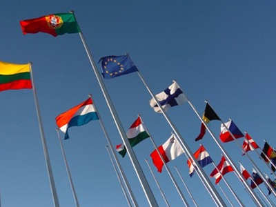 «Πράσινο φως» από την Ευρωζώνη για τη βοήθεια προς την Ιρλανδία