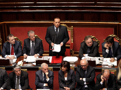 Σφίγγουν τα λουριά και στην Ιταλία